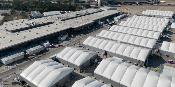 Unterkunft Tegel offiziell zu: 110.000 Geflüchtete betreut
