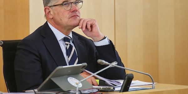 Rhein fordert nationalen Kraftakt für Erhalt des Sozialstaats