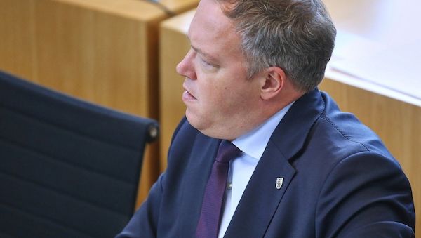 Voigt mahnt schnellere Umsetzung politischer Vorhaben im Bund an