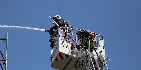 Feuerwehr und Rettungsdienst mit über 570 Einsätzen in Münchner Silvesternacht