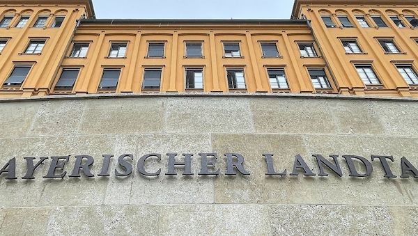 Bayern fördert Hilfsprojekt für von Zwangsheirat bedrohte Frauen mit 365.700 Euro