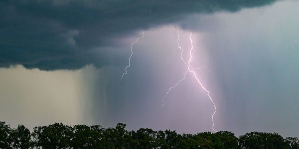 Ungewöhnlich wenig Blitze in Berlin und Brandenburg