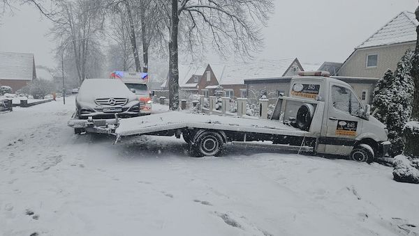 Glätte sorgt für zahlreiche Unfälle in Verden und Osterholz-Scharmbeck