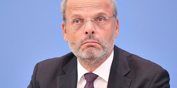 Klein bestürzt über Brandanschlag in Templin