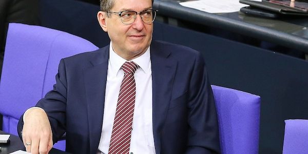 Dobrindt will nach Berliner Anschlag mehr Überwachungsbefugnisse