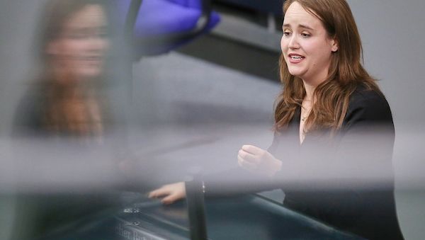 Neue Aufgabe für Ex-Grünen-Chefin: Lang geht in Petitionsausschuss