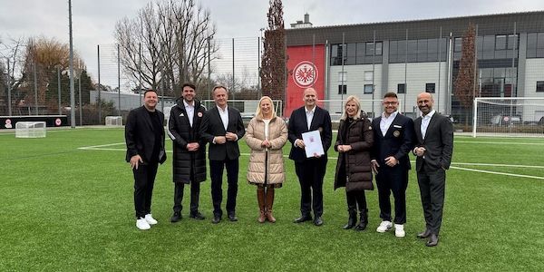 Hessen fördert Nachwuchsleistungszentrum von Eintracht Frankfurt mit einer Million Euro