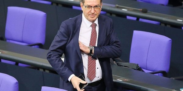Dobrindt plant Sicherheitsoffensive