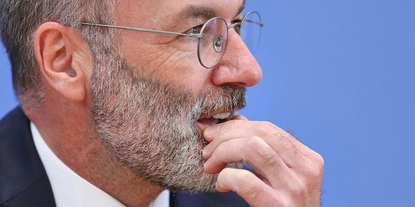 EVP schließt weitere Abstimmungen mit Rechtsradikalen nicht aus