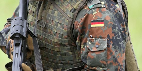 Strack-Zimmermann: Deutsche Soldaten in Ukraine nur mit Nato