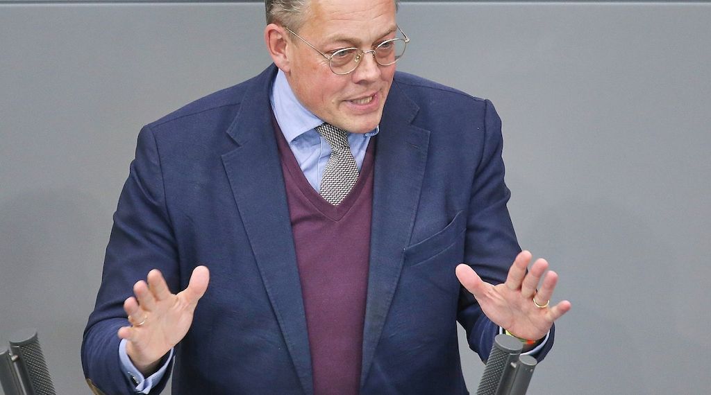 Grüne drängen nach Brandanschlag auf umfangreiche Ermittlungen