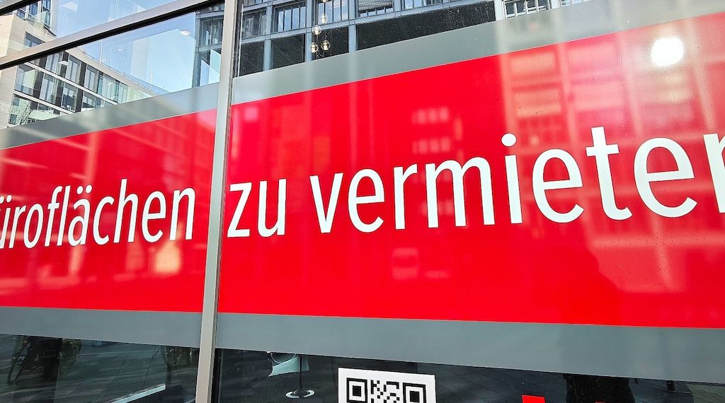 Unternehmen rechnen mit Rückgang von Bürofläche durch KI