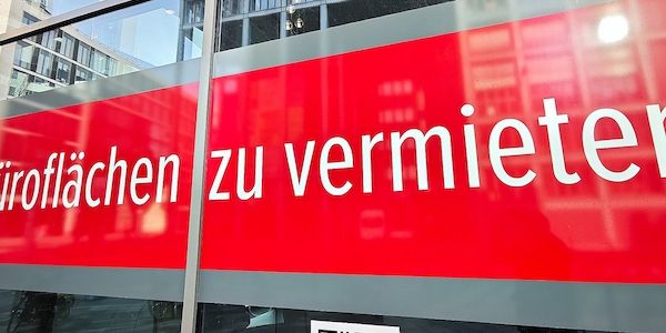 Unternehmen rechnen mit Rückgang von Bürofläche durch KI