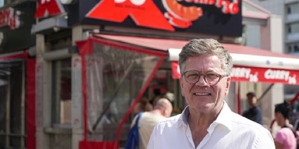 Curry 36 feiert Geburtstag: 45 Jahre Currywurst-Geschichte in Berlin