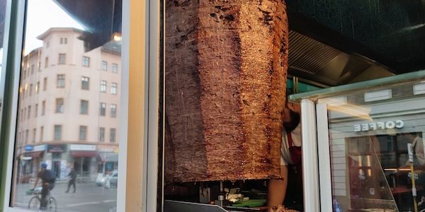 Van Aken spricht sich für "Dönerpreisbremse" aus