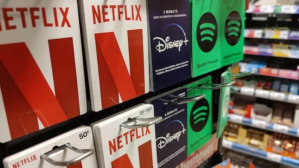 Taylor Swift behält Chart-Doppelspitze - Netflix-Serie prägt Charts