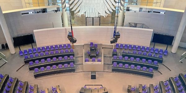Anschlag in Berlin: Grüne fordern Sicherheitscheck für Bundestag