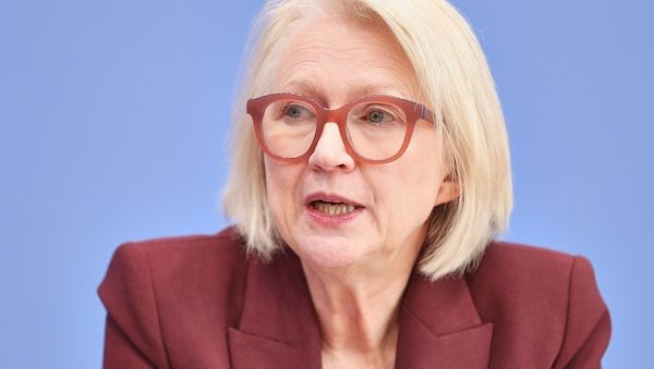 Schnitzer warnt vor höheren Steuern