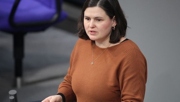 Grüne fordern mehr Druck auf Regime im Iran