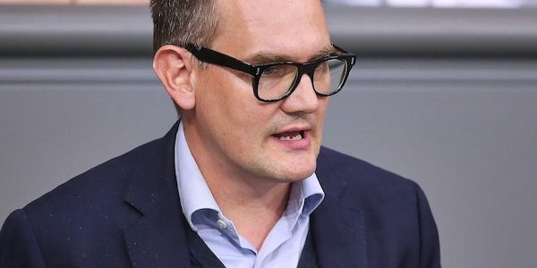 Grüne werfen Kennedy gezielte Stärkung von Verfassungsfeinden vor