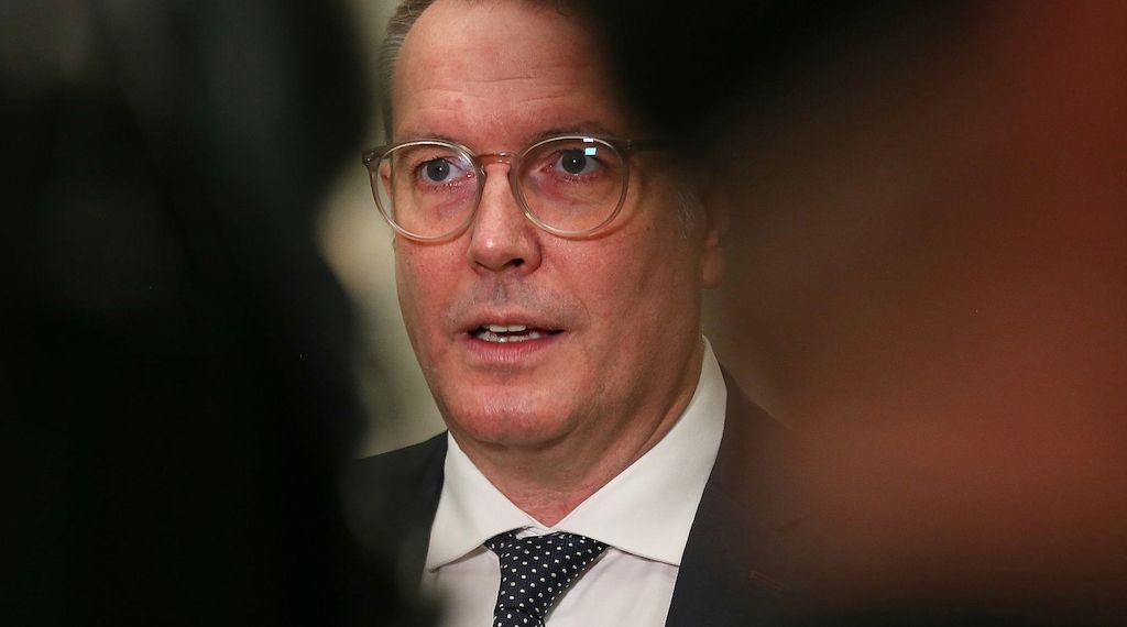 Ministerpräsident Schweitzer verlangt Steuersenkungen "so schnell wie möglich"