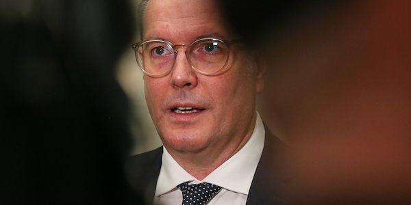 Ministerpräsident Schweitzer verlangt Steuersenkungen "so schnell wie möglich"