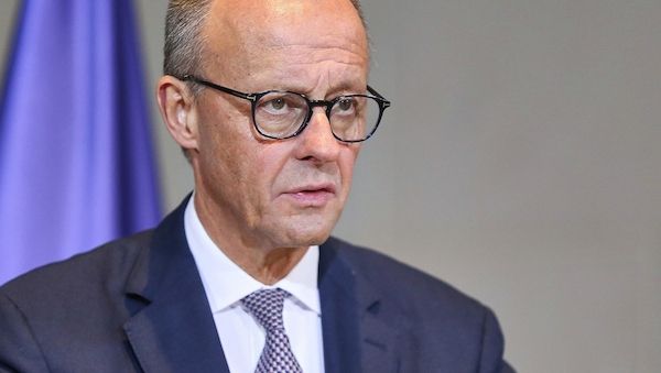 Merz bezeichnet Indien als "Wunschpartner"