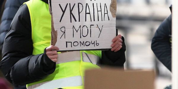 Immer mehr Ukrainer erhalten temporären Schutz in der EU