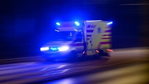 Berlin-Staaken: Autofahrerin nach Unfall mit Krankenwagen notoperiert