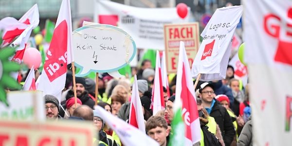 Berlin: Einschränkungen an Schulen und Ämtern wegen Warnstreiks