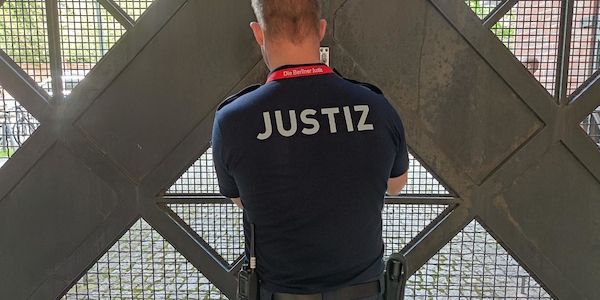 Hamburg führt Heilfürsorge für Justizvollzugsbeamte ein