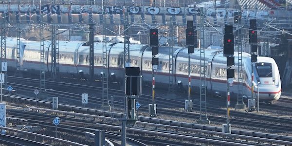 Bahn-Chefin erwartet "schwieriges Jahr" bei der Pünktlichkeit