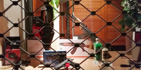 Ministerium: Rechtsextremisten besitzen Tausende legale Waffen