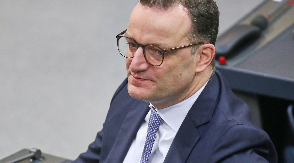 Spahn will Beleidigungsparagrafen zum Schutz von Politikern streichen