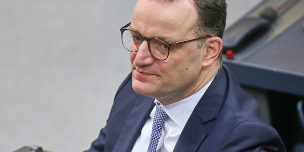Spahn will Beleidigungsparagrafen zum Schutz von Politikern streichen