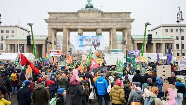 Berlin: «Wir haben es satt!» – Demonstration für andere Agrarpolitik