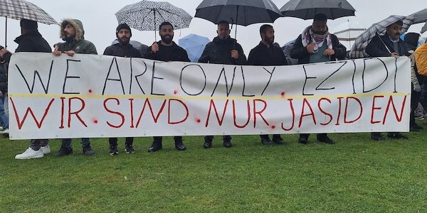 Zentralrat der Jesiden kritisiert fehlende Umsetzung von Beschlüssen