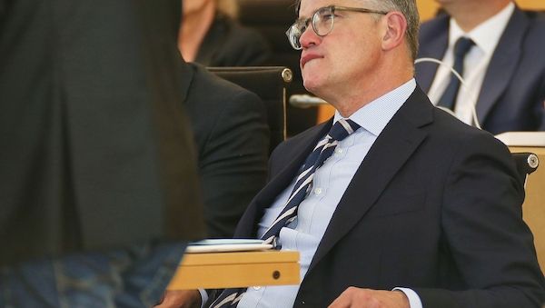 Hessens Ministerpräsident für höhere Wochenarbeitszeit