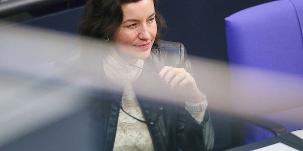 Bär will ersten Fusionsreaktor und mehr Forschung für Frauen