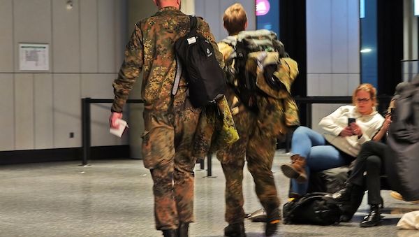 Bundesregierung widerspricht Eindruck überhasteter Grönland-Abreise