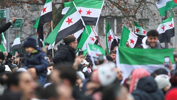 Kämpfe gegen Kurden: Linke fordert Abschiebestopp nach Syrien