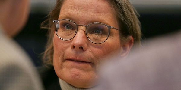 Hubig für Strafrechtsverschärfung bei Partnerschaftsgewalt