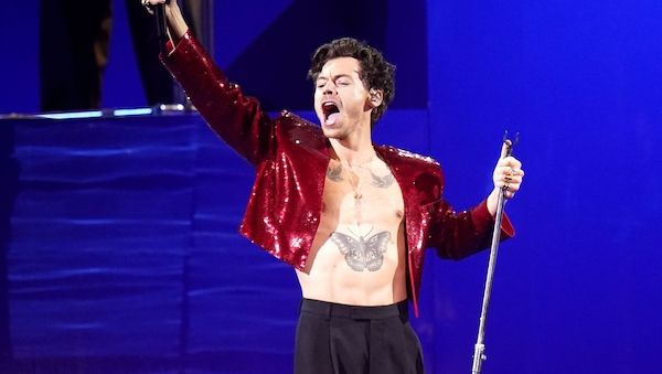 Berlin: Popstar Harry Styles lockt Fans mit seiner neuen Single in Plattenläden