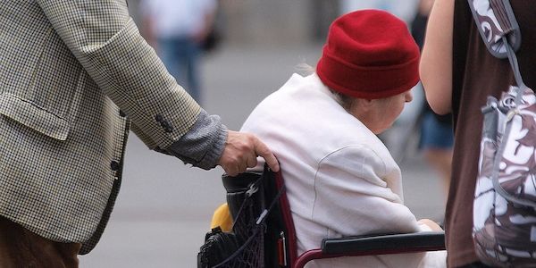 Pflege im Heim wird immer teurer