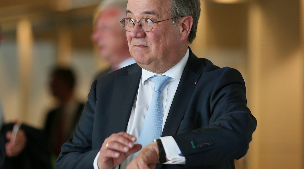 Laschet über europäischen Atomschirm: "Aktuell ist es kein Thema"