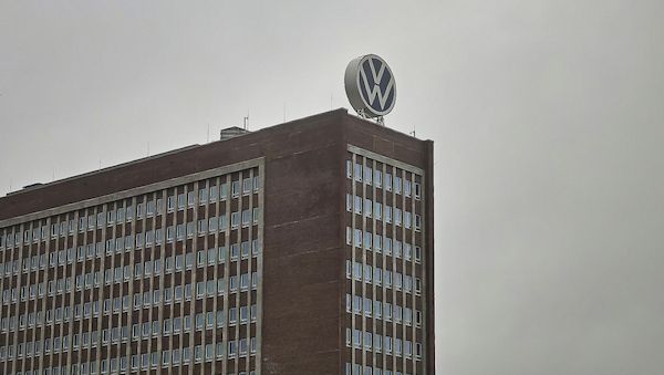 VW-Konzernchef Blume stellt US-Investitionen infrage