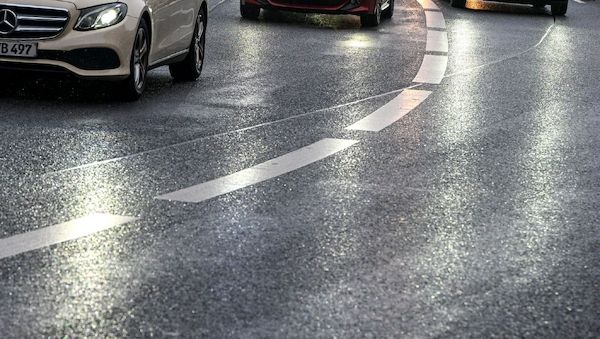 Warnung vom Wetterdienst wegen Glatteis in Berlin und Brandenburg