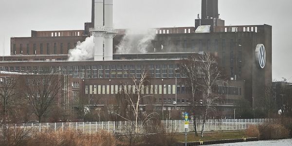 Autokonzerne sparten Milliarden durch laxere CO2-Regeln der EU