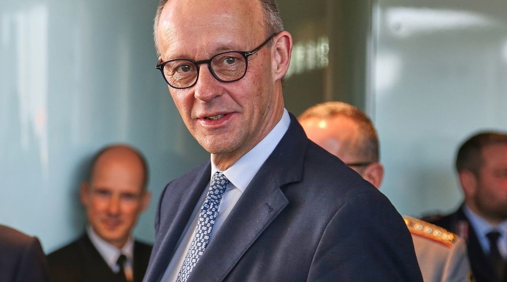 Bundesregierung hält Merz-Besuch von Fußball-WM in den USA offen