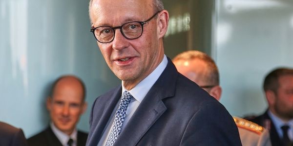 Bundesregierung hält Merz-Besuch von Fußball-WM in den USA offen